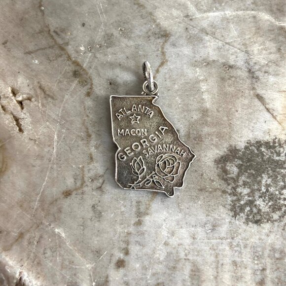 VTG Signed Danecraft Sterling Silver Atlanta Savannah Macon Georgia State Charm - Picture 1 of 16